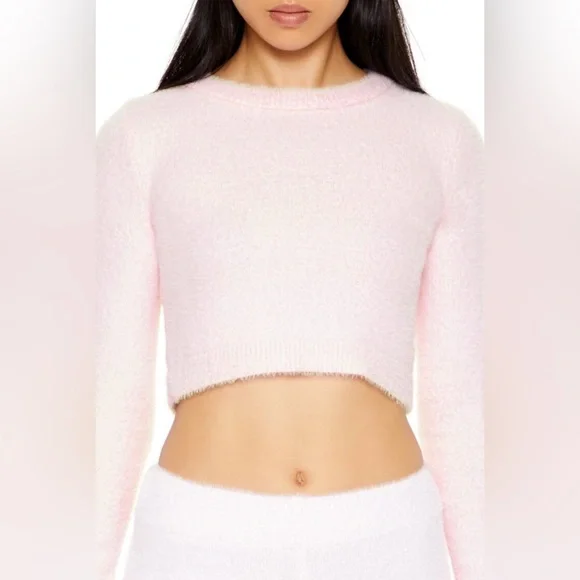 NWT Forever 21 fuzzy two-piece set in the color blossom 🌸 - Picture 3 of 7